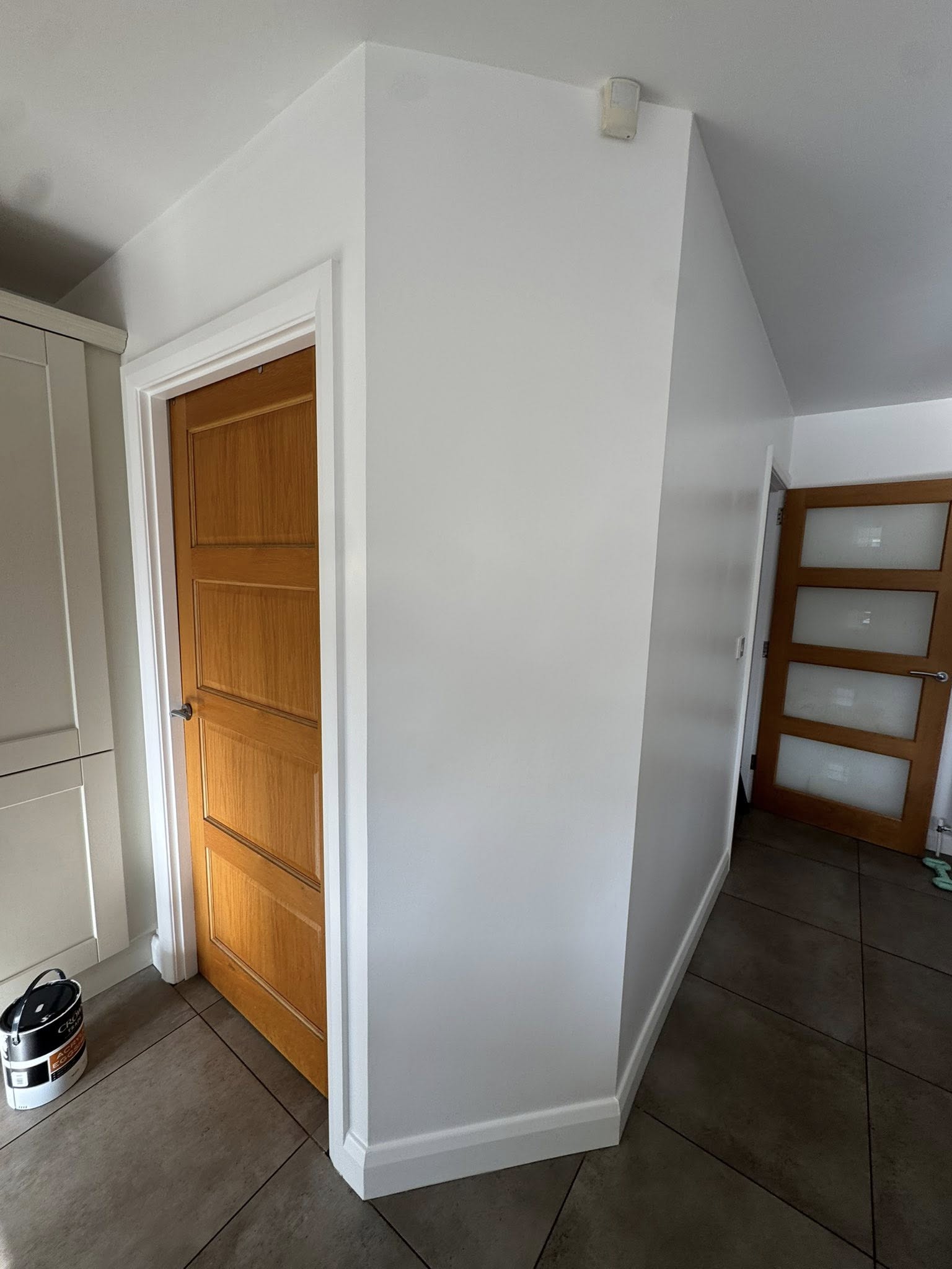Fresh white painted walls in kitchen
